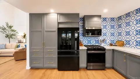 Kitchen - 4909 Icaria Way, Oceanside, CA 92056 photo 4 of 5