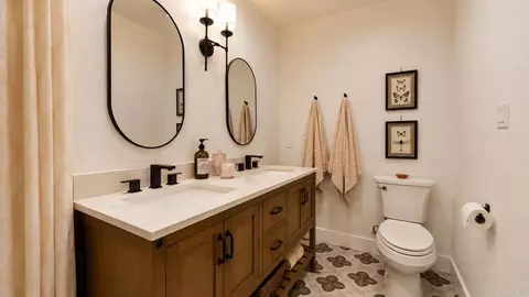 Bath - 4909 Icaria Way, Oceanside, CA 92056 photo 4 of 4