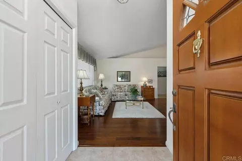 Entry Way - 1066 Ridge Heights Dr, Fallbrook, CA 92028 photo 2 of 2