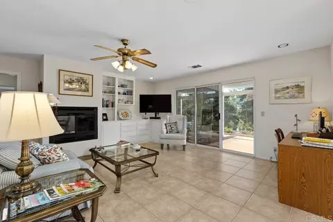 Living - 1066 Ridge Heights Dr, Fallbrook, CA 92028 photo 4 of 8