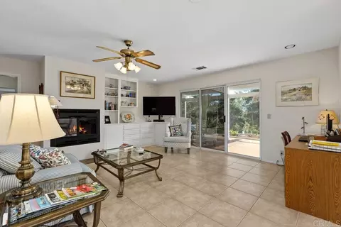 Living - 1066 Ridge Heights Dr, Fallbrook, CA 92028 photo 5 of 8