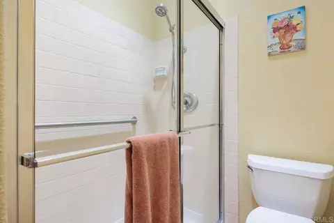 Bath - 1501 Tennis Match Way, Encinitas, CA 92024 photo 3 of 4