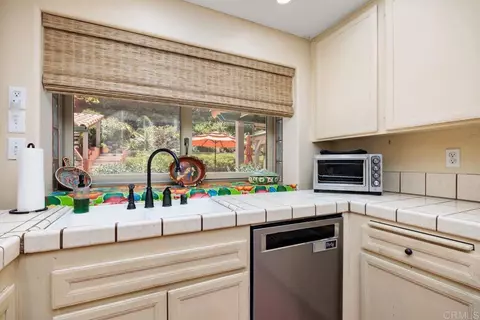 Kitchen - 1501 Tennis Match Way, Encinitas, CA 92024 photo 3 of 3