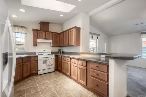 107 Shirle Ln, Oceanside, CA 92058 photo 9