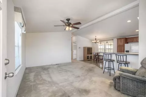 107 Shirle Ln, Oceanside, CA 92058 photo 5