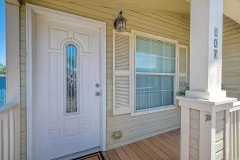 107 Shirle Ln, Oceanside, CA 92058 photo 3
