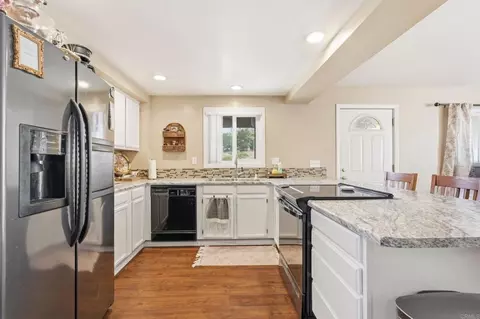 Kitchen - 16960 Whirlwind Ln, Ramona, CA 92065 photo 6 of 8