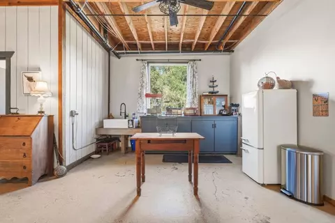 Kitchen - 16960 Whirlwind Ln, Ramona, CA 92065 photo 7 of 8