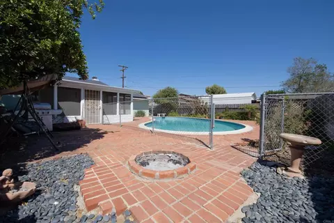 Exterior - 1649 Hilcorte Dr, Escondido, CA 92026 photo 6 of 7