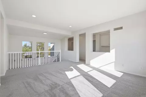 Living - 399 Amparo Dr, Escondido, CA 92025 photo 5 of 7