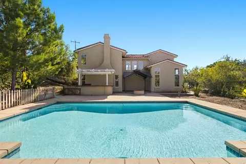 Exterior - 399 Amparo Dr, Escondido, CA 92025 photo 4 of 7
