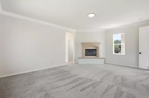 Living - 399 Amparo Dr, Escondido, CA 92025 photo 7 of 7