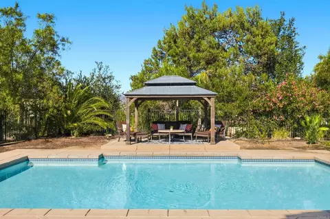 Exterior - 399 Amparo Dr, Escondido, CA 92025 photo 3 of 7