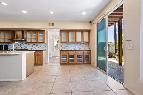 Kitchen - 5276 Willow Walk, Oceanside, CA 92057 photo 2 of 3