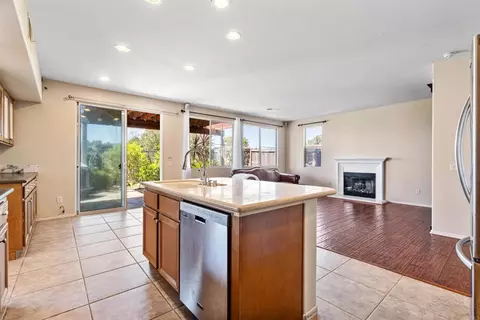 Kitchen - 5276 Willow Walk, Oceanside, CA 92057 photo 1 of 3