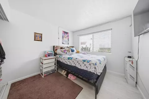 Bedroom - 341 N Melrose Dr, Vista, CA 92083 photo 3 of 6