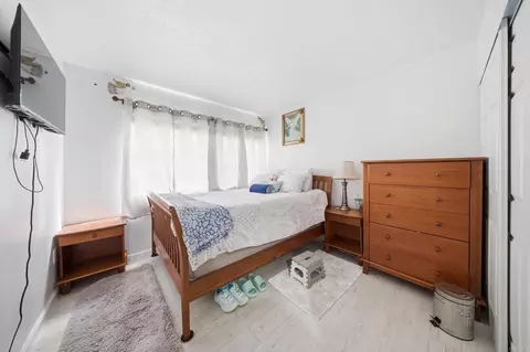Bedroom - 341 N Melrose Dr, Vista, CA 92083 photo 5 of 6