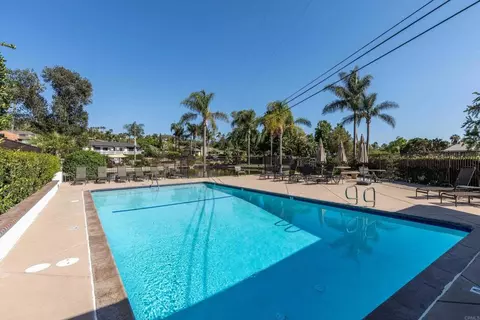 Exterior - 2125 Walnut Ln, Vista, CA 92084 photo 15 of 16
