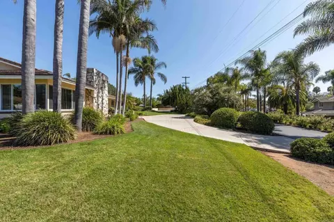 Exterior - 2125 Walnut Ln, Vista, CA 92084 photo 3 of 16