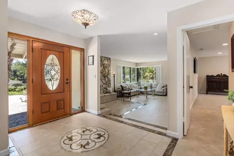 Entry Way - 2125 Walnut Ln, Vista, CA 92084 photo 3 of 5