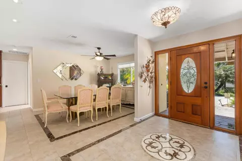 Entry Way - 2125 Walnut Ln, Vista, CA 92084 photo 4 of 5