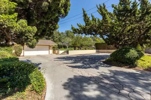 Exterior - 2125 Walnut Ln, Vista, CA 92084 photo 6 of 16