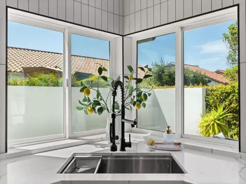 Kitchen - 4925 Icaria Way, Oceanside, CA 92056 photo 4 of 5