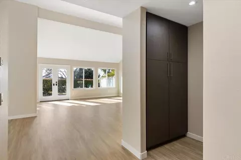 Entry Way - 4925 Icaria Way, Oceanside, CA 92056 photo 3 of 4