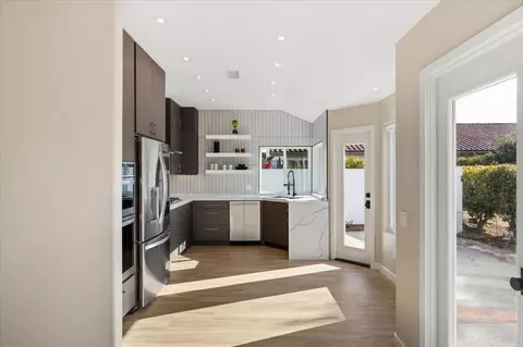Kitchen - 4925 Icaria Way, Oceanside, CA 92056 photo 2 of 3