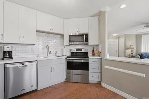 Kitchen - 3475 Paseo De Brisas #37, Oceanside, CA 92056 photo 2 of 3