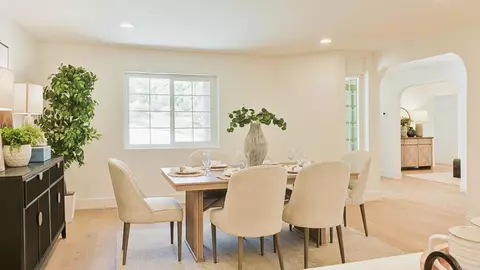 Dining - 2399 Ivy Rd, Oceanside, CA 92054 photo 3 of 8