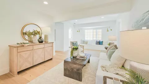 Living - 2399 Ivy Rd, Oceanside, CA 92054 photo 6 of 8
