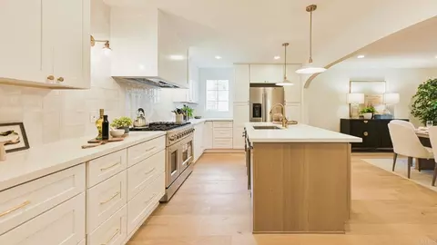 Kitchen - 2399 Ivy Rd, Oceanside, CA 92054 photo 5 of 7