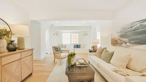 Living - 2399 Ivy Rd, Oceanside, CA 92054 photo 5 of 8