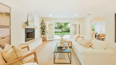Living - 2399 Ivy Rd, Oceanside, CA 92054 photo 3 of 8