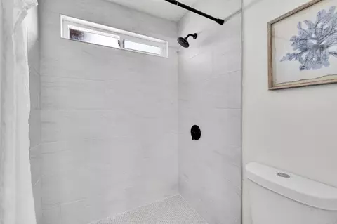Bath - 231 Argus Way, Oceanside, CA 92057 photo 4 of 4