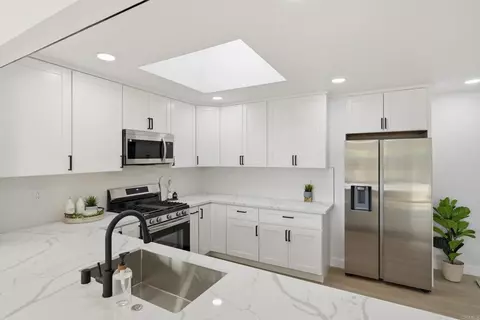 Kitchen - 623 Kimball St, Escondido, CA 92027 photo 2 of 2