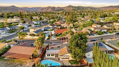 View/Area - 623 Kimball St, Escondido, CA 92027 photo 2 of 4