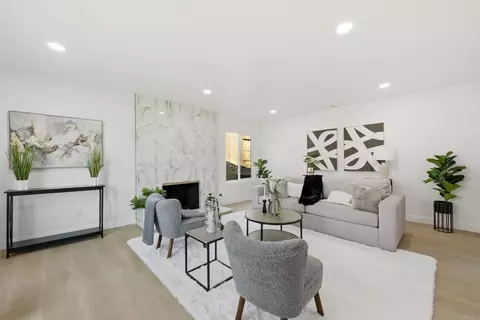 Living - 623 Kimball St, Escondido, CA 92027 photo 3 of 7