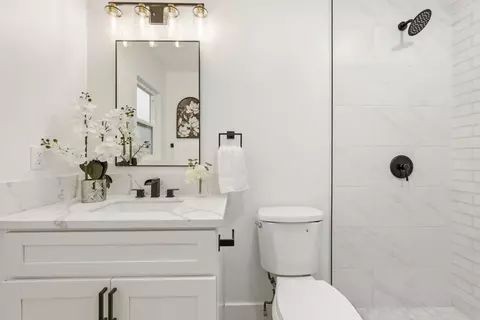 Bath - 623 Kimball St, Escondido, CA 92027 photo 1 of 3