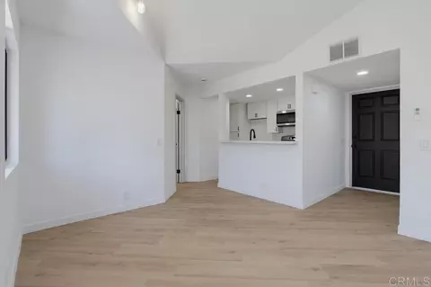 Living - 2921 Alwood Ct, Spring Valley, CA 91978 photo 5 of 9