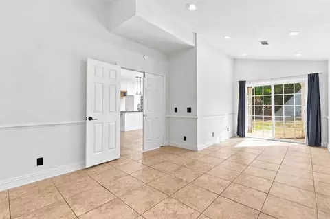 Living - 30371 Tradewater Ct, Temecula, CA 92591 photo 8 of 10