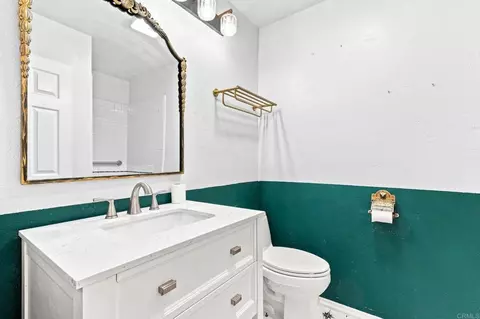 Bath - 30371 Tradewater Ct, Temecula, CA 92591 photo 1 of 6