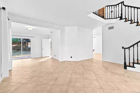 Living - 30371 Tradewater Ct, Temecula, CA 92591 photo 3 of 10