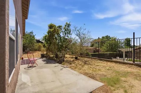 Exterior - 1737 Foxfire Ct, Escondido, CA 92026 photo 4 of 5