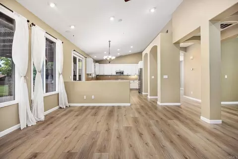 Living - 23560 Green Gln, Ramona, CA 92065 photo 5 of 6