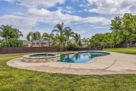 Exterior - 23560 Green Gln, Ramona, CA 92065 photo 24 of 28