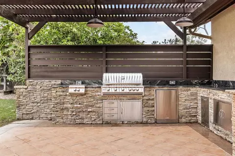 Kitchen - 23560 Green Gln, Ramona, CA 92065 photo 8 of 8