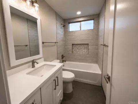 Bath - 1365 La Haina St, Ramona, CA 92065 photo 4 of 4
