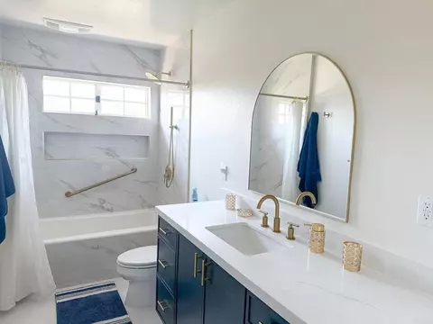 Bath - 4241 Via El Dorado, Fallbrook, CA 92028 photo 3 of 3